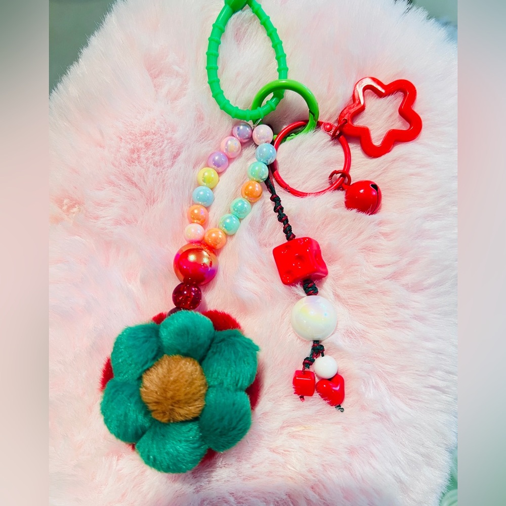 Buy 3 get 1 free❤️❤️Colorful Floral Keychain Accessory